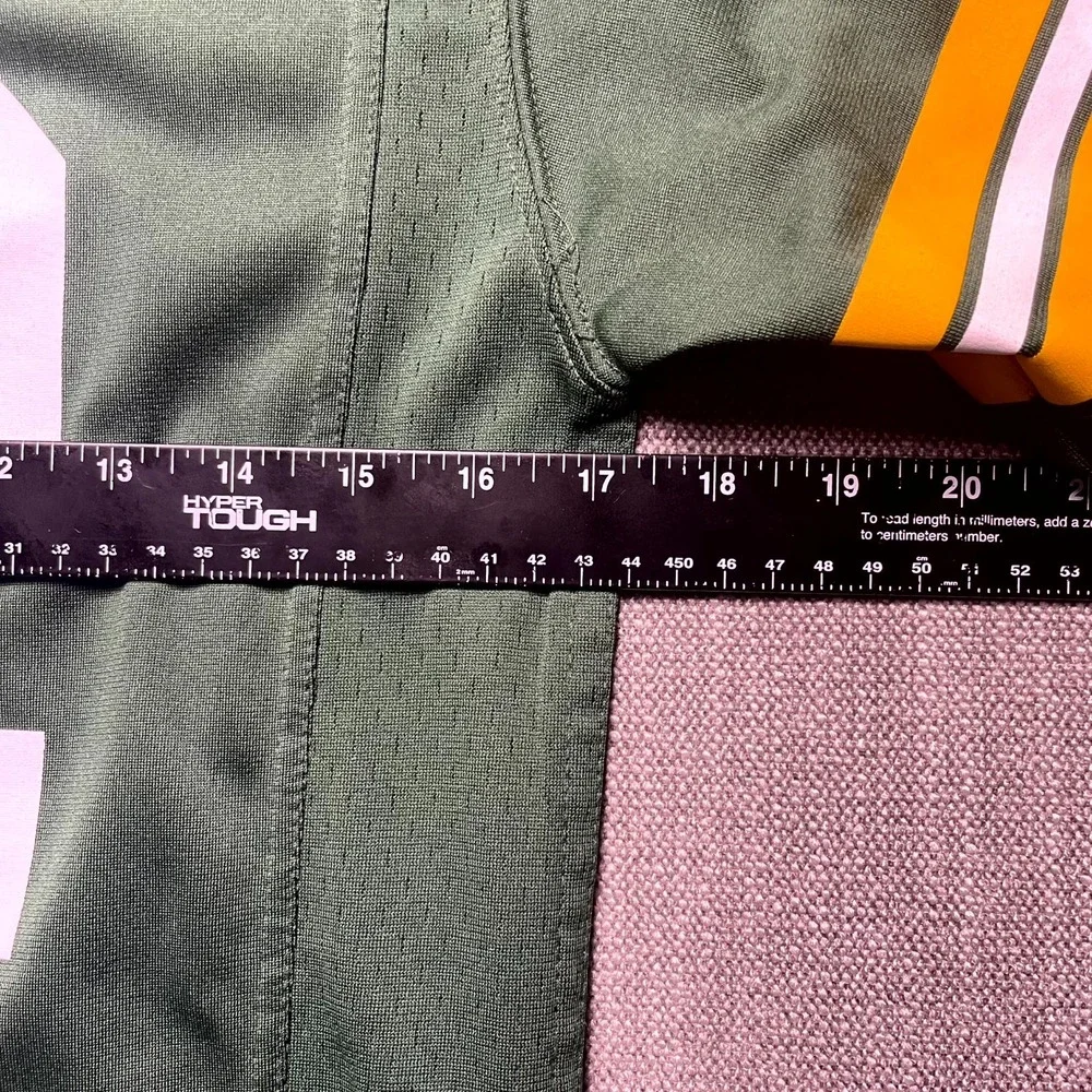 Nike Green Bay Packers Aaron Rodgers #12 Football Jersey Boy Medium Green V Neck